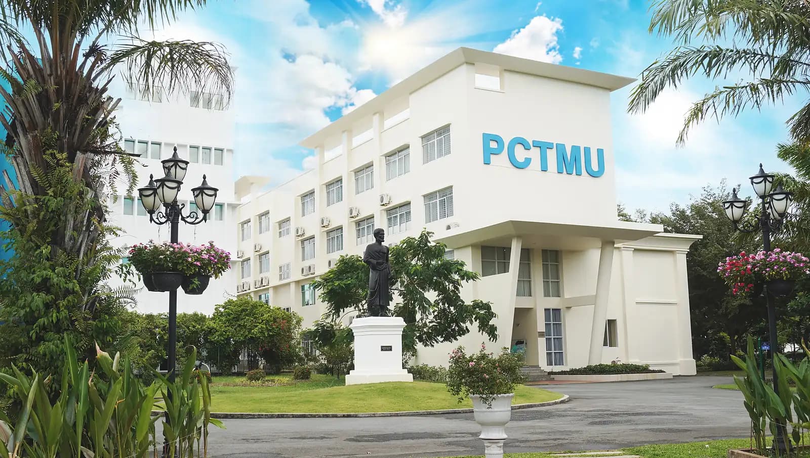 Phan Chau Trinh University (PCTU) MBBS Campus and Teaching Hospital in Da Nang / Hoi An, Vietnam